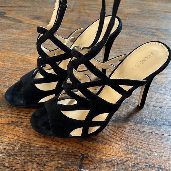 ✨HOST PICK✨ IVANKA TRUMP HEATHER BLACK SUEDE CAGED HIGH HEEL SANDALS - SIZE 8.5 - Picture 2 of 6